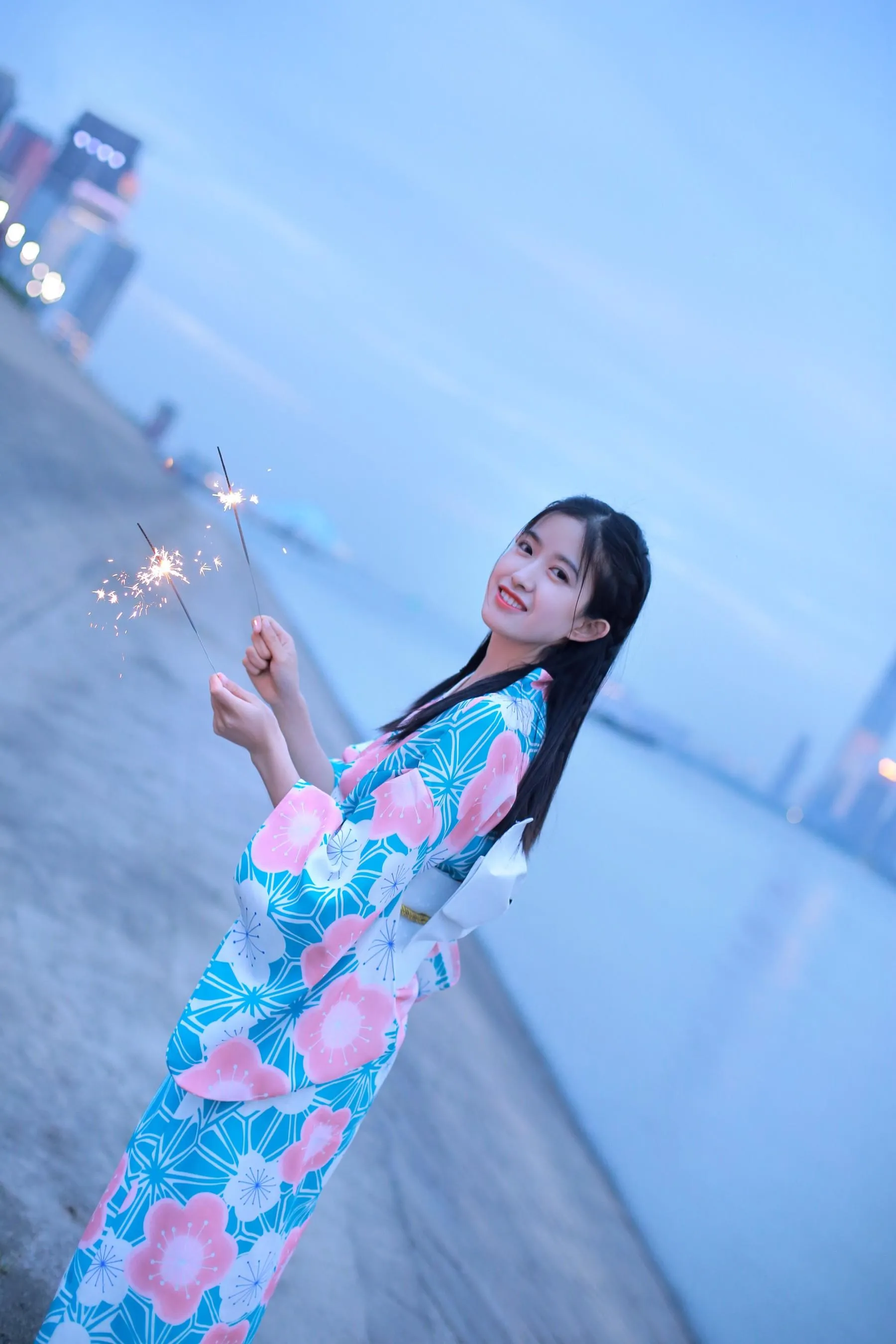 [艺图语] 2022.06.06 花火 小草草呀 [22P]插图9